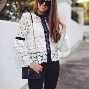 Chicwish Women Lace Floral Wide Bell Sleeve Shirt Top Size L - white/black